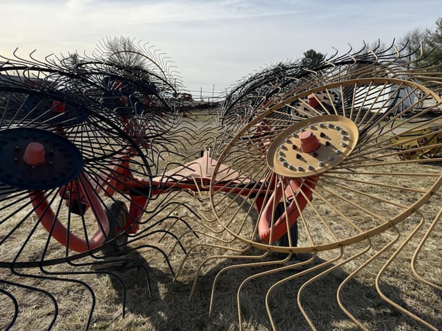 Image of Kuhn SR112 equipment image 4