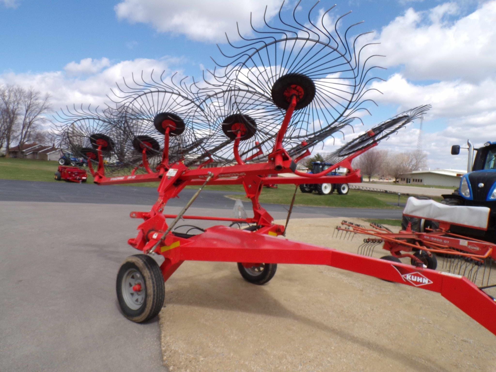 Kuhn SR112 Equipment Image0