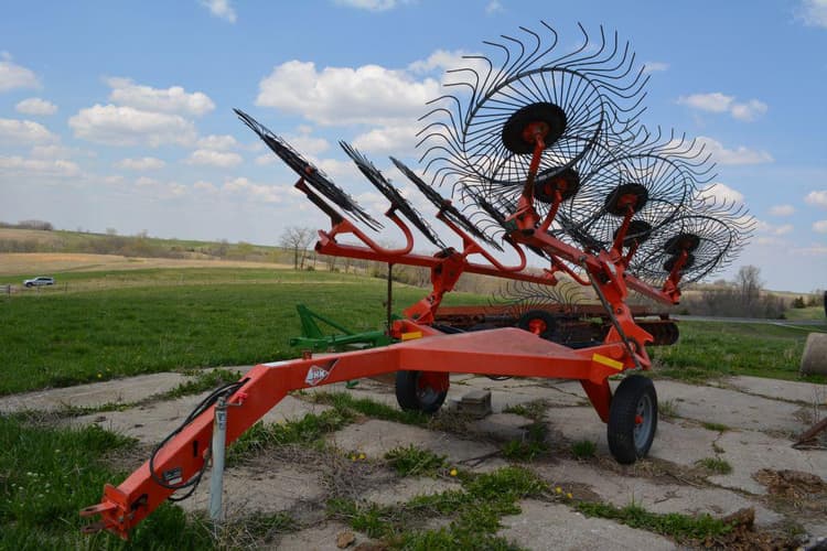 Kuhn SR112 Hay and Forage Hay Rakes/Tedders for Sale Tractor Zoom