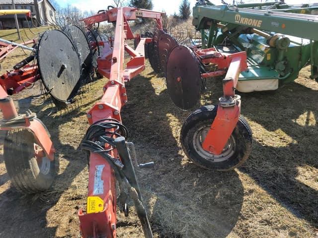 Image of Kuhn SR600 equipment image 2