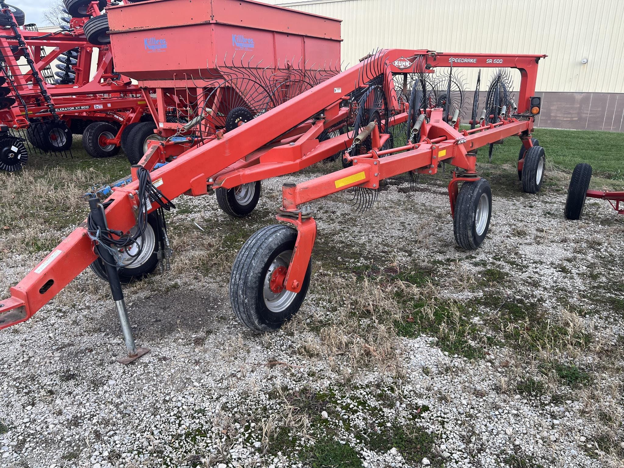 Kuhn SR600 Equipment Image0