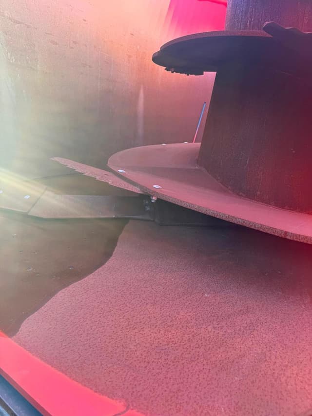 Image of Kuhn Knight VSL250T equipment image 4