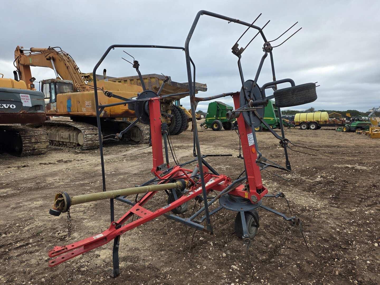 Kverneland 6915 Equipment Image0