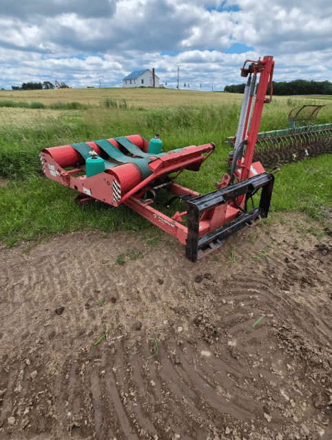 Kverneland UN7556 Equipment Image0