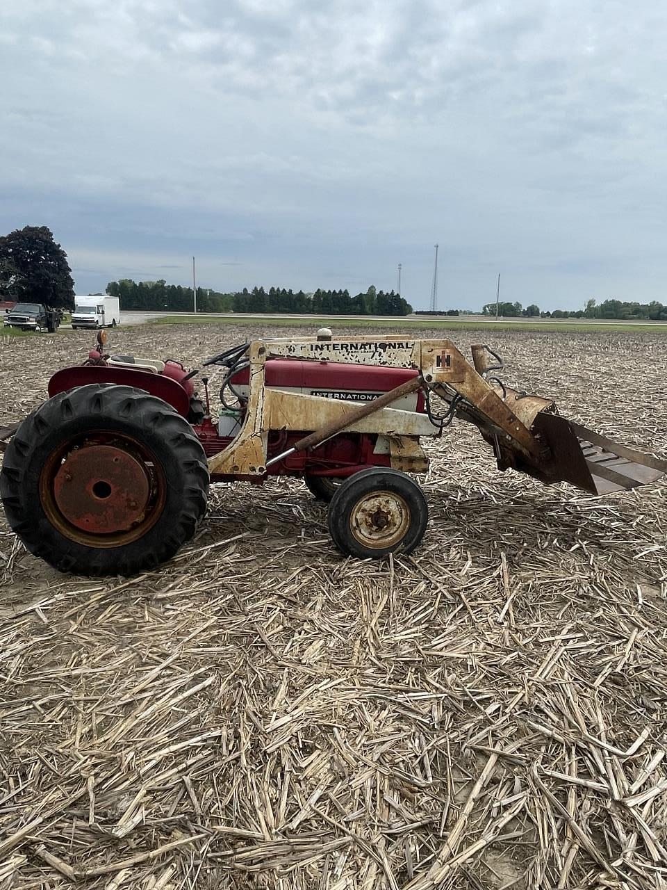 Image of International Harvester 504 Primary image
