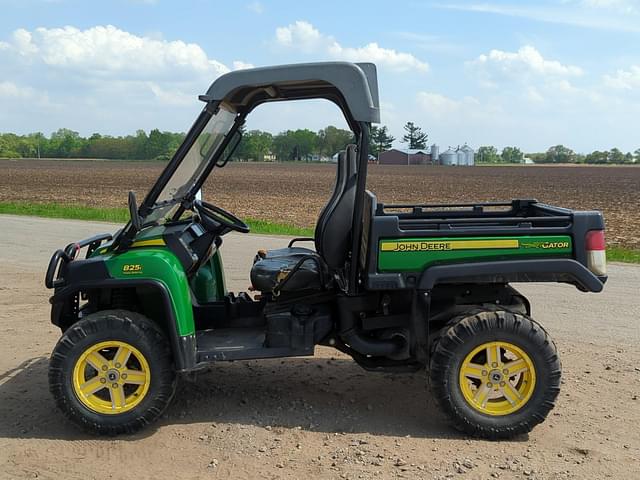 Image of John Deere Gator XUV 825i equipment image 4
