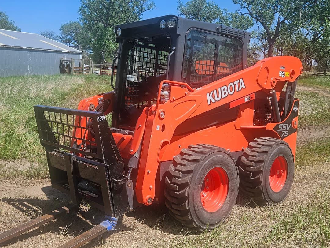 Image of Kubota SSV75 Primary image