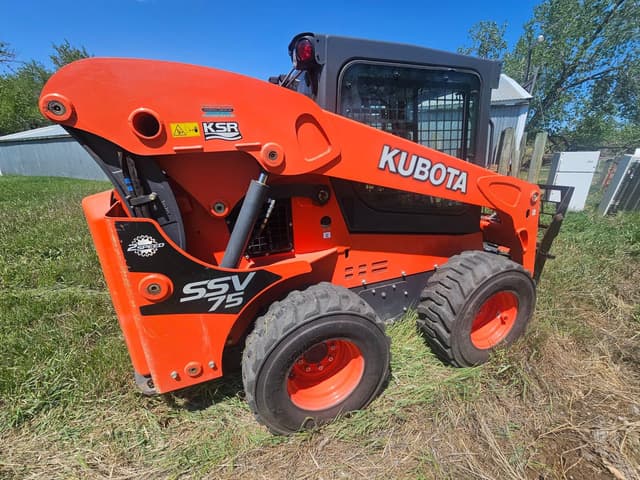 Image of Kubota SSV75 equipment image 1