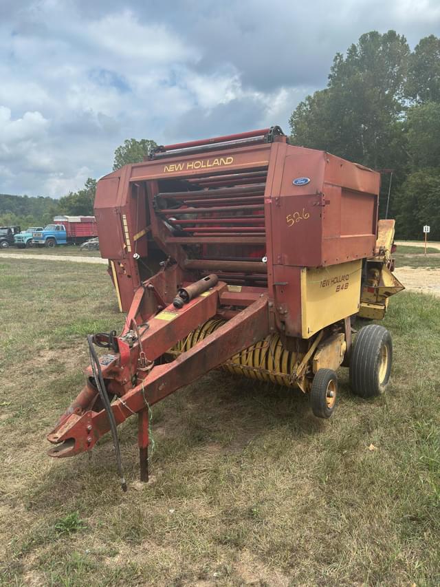 Image of New Holland 848 equipment image 2