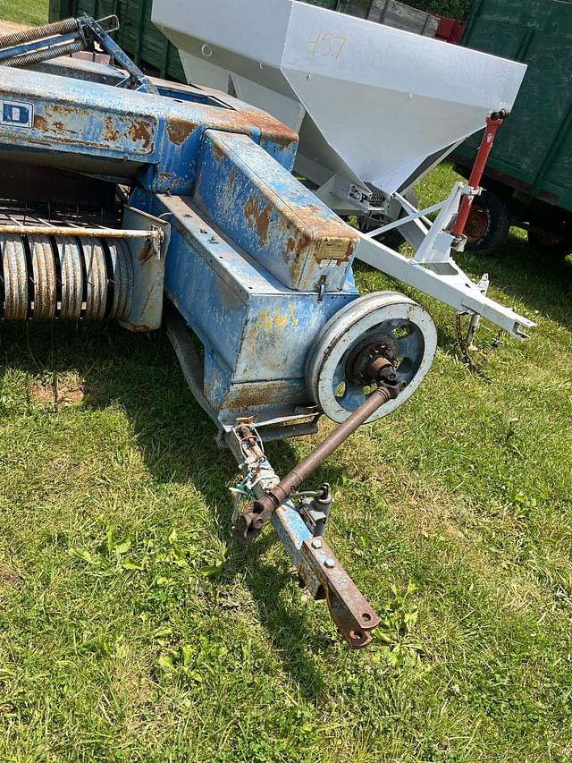 Image of Ford 532 equipment image 4
