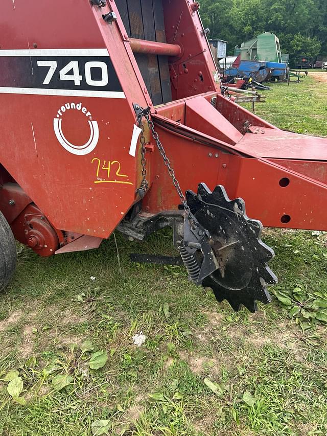 Image of Hesston 740 equipment image 3