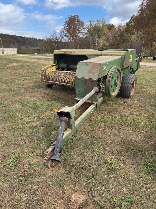 Image of John Deere 336 equipment image 3