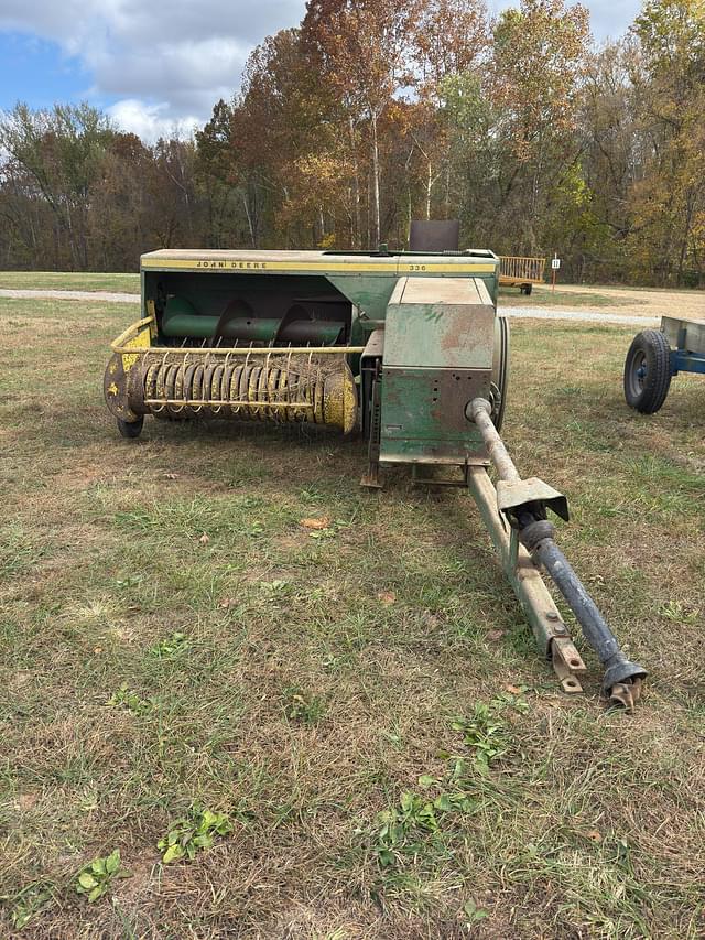 Image of John Deere 336 equipment image 2