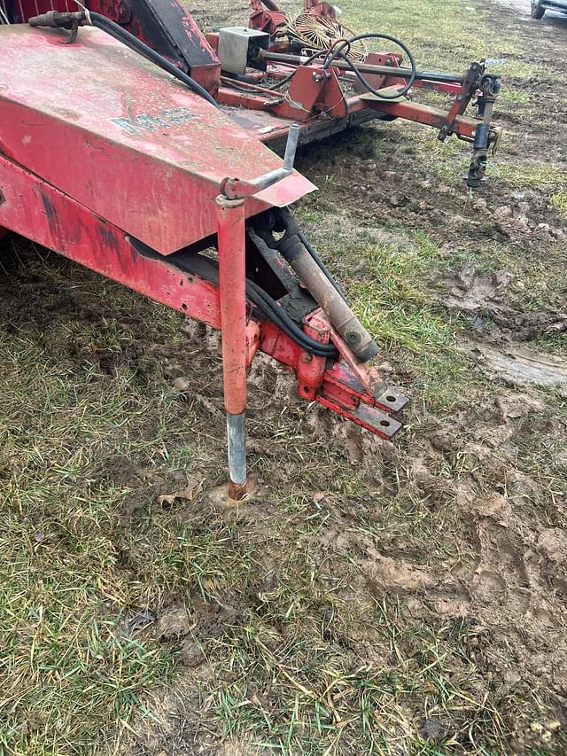 Image of Massey Ferguson 1440 equipment image 1