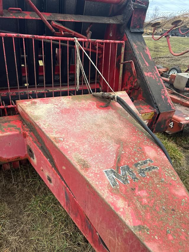 Image of Massey Ferguson 1440 equipment image 2