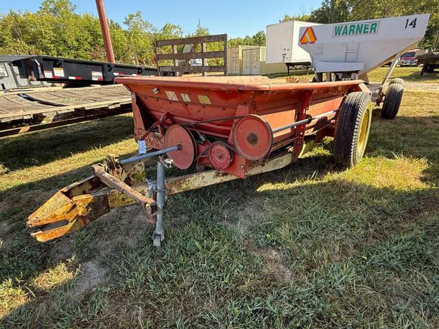Image of New Holland 512 equipment image 1
