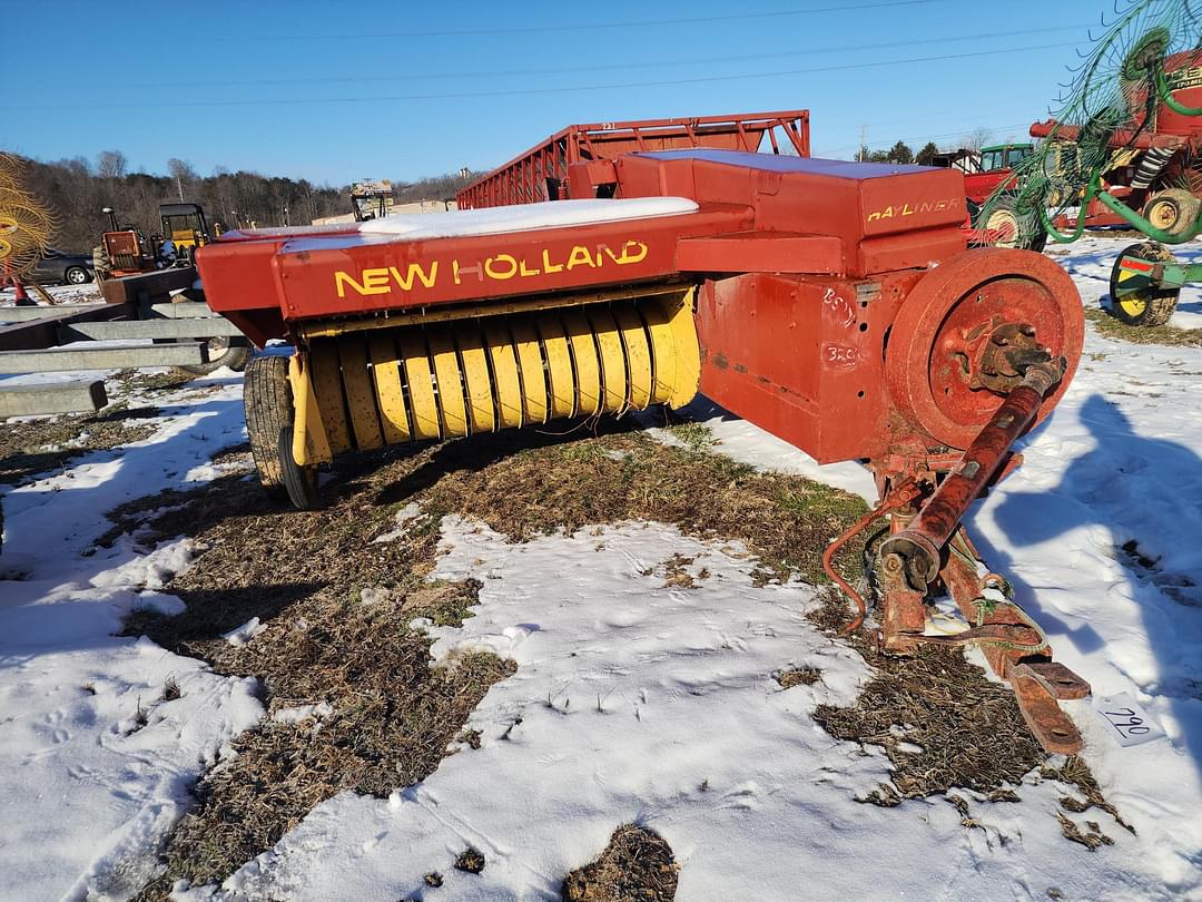 Image of New Holland 310 Primary image