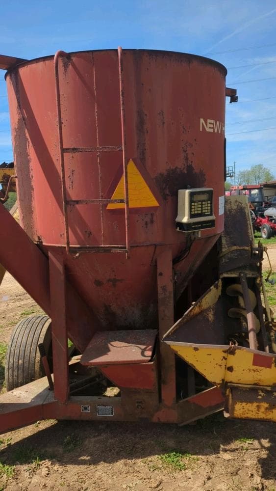 New Holland 355 Hay and Forage Grinders/Mixers for Sale Tractor Zoom