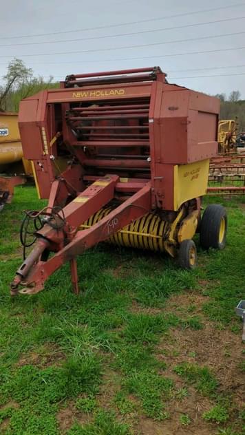 Main image New Holland 848