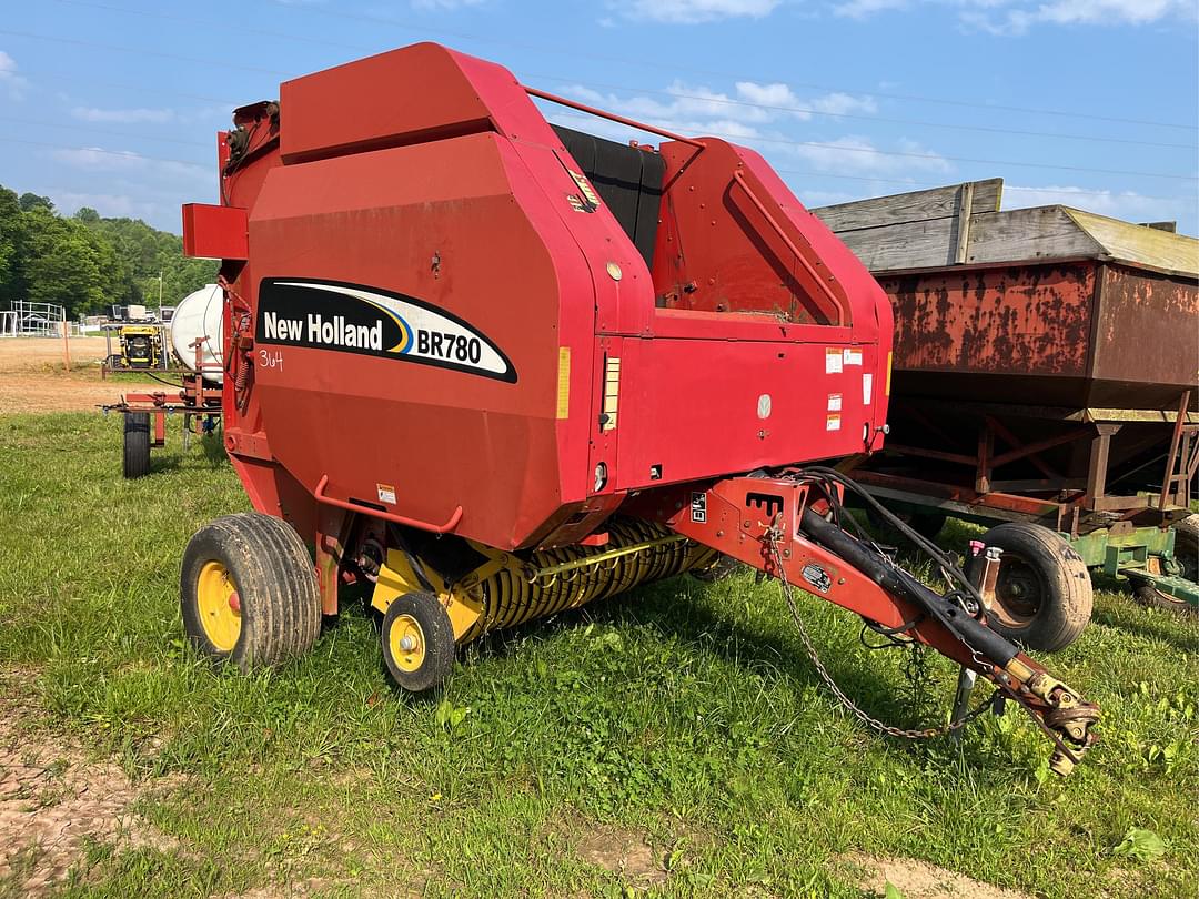 Image of New Holland BR780 Primary image