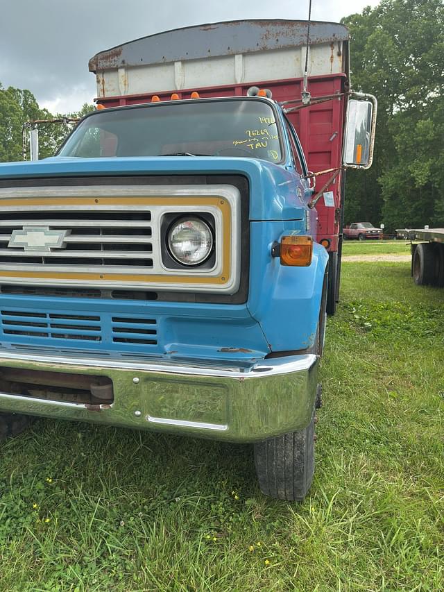Image of Chevrolet C65 equipment image 2