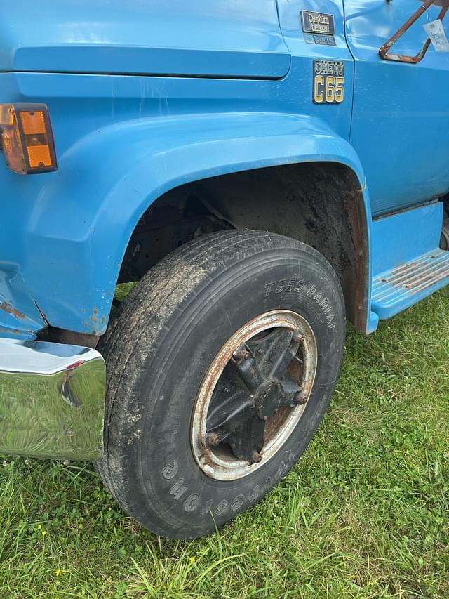 Image of Chevrolet C65 equipment image 4