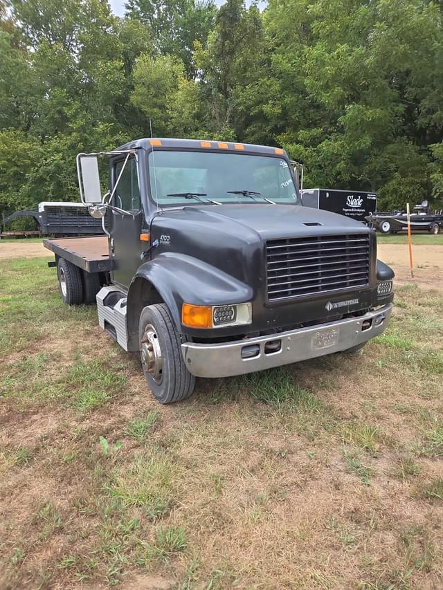 Image of International 4700 equipment image 1