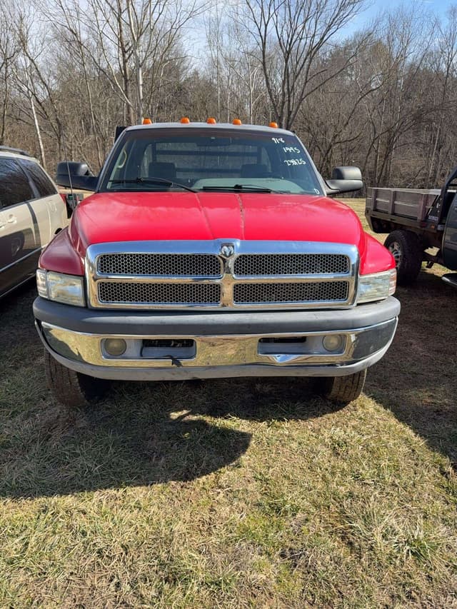 Image of Dodge Ram 3500 equipment image 2