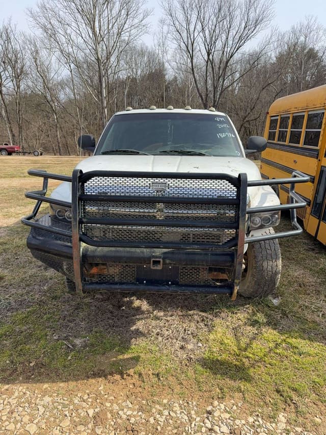Image of Dodge Ram 2500 equipment image 2
