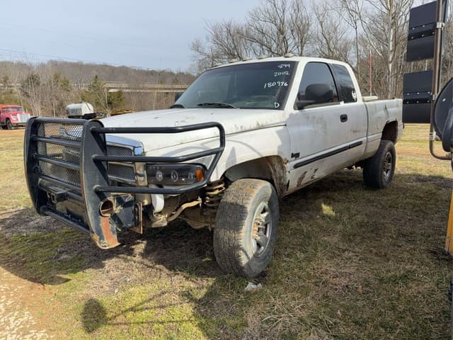 Image of Dodge Ram 2500 equipment image 3