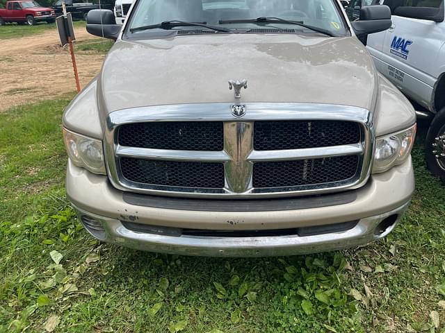 Image of Dodge Ram 2500 equipment image 2