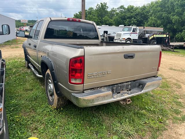 Image of Dodge Ram 2500 equipment image 4