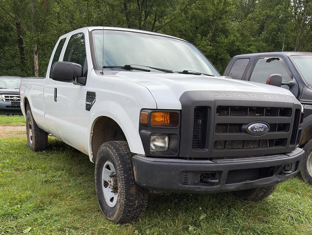 Image of Ford F-250 Primary image