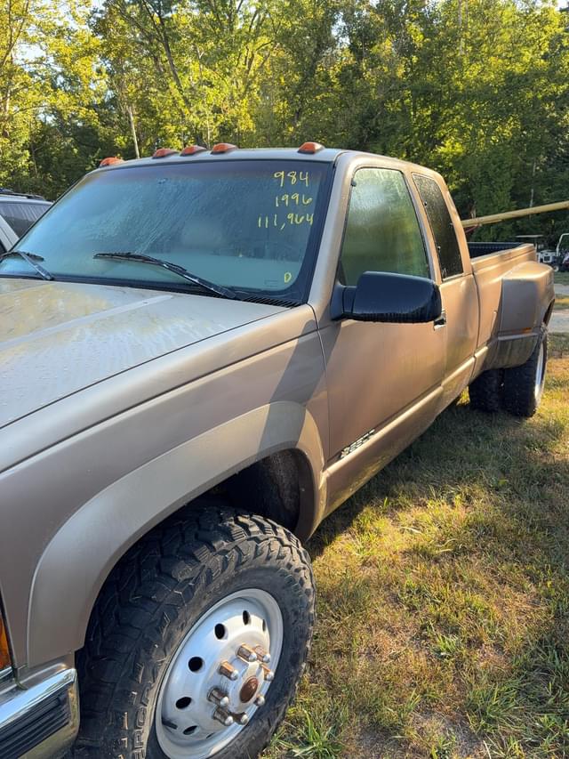 Image of Chevrolet C3500 equipment image 2