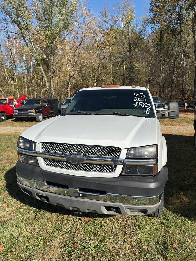 Image of Chevrolet 2500 equipment image 2