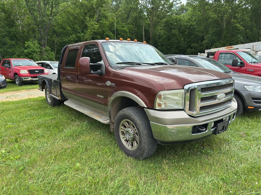 Image of Ford F-350 Primary image