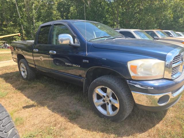 Image of Dodge Ram 1500 equipment image 2
