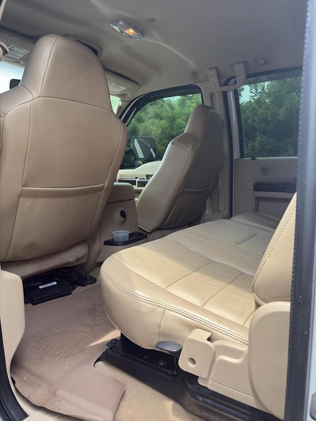 Image of Ford F-250 equipment image 4