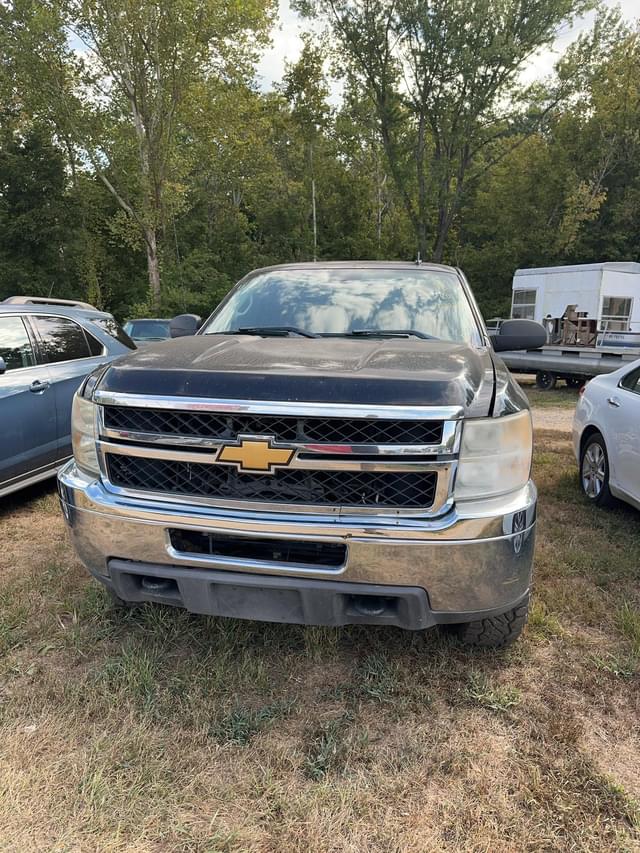 Image of Chevrolet Silverado equipment image 2