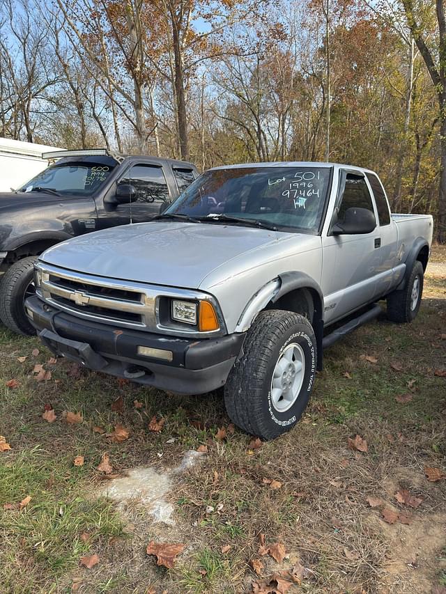 Image of Chevrolet S10 equipment image 1