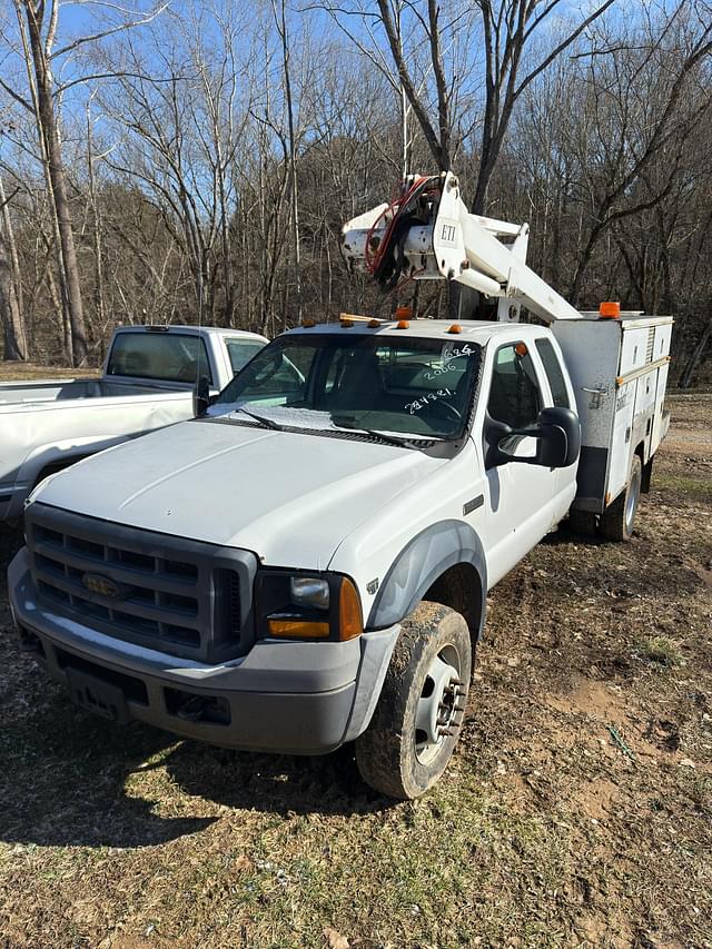 Image of Ford F-450 equipment image 1