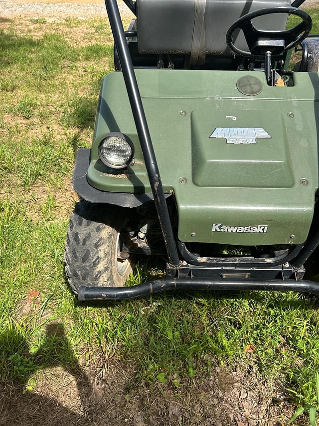 Image of Kawasaki Mule 550 equipment image 2