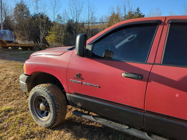 Image of Dodge Ram 2500 equipment image 3