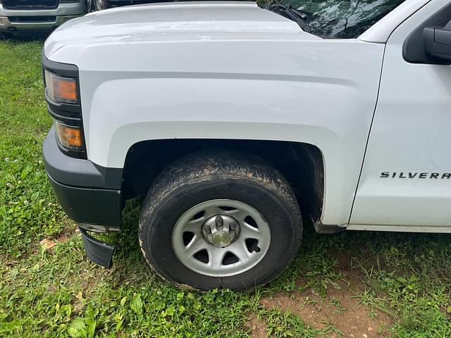 Image of Chevrolet Silverado equipment image 4