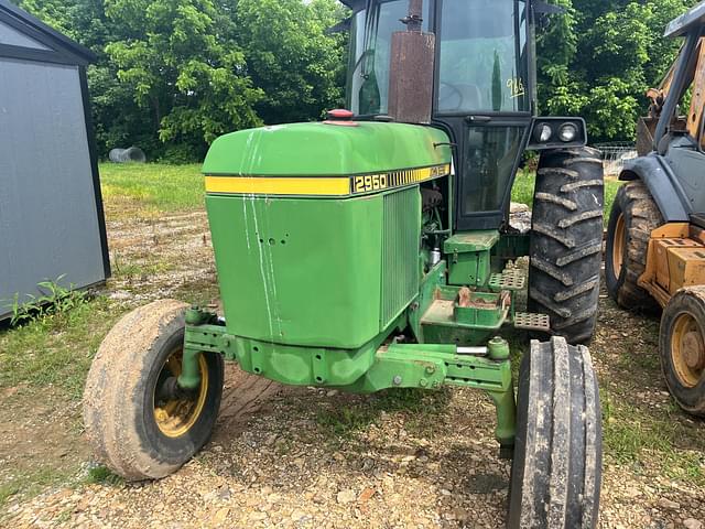 Image of John Deere 2950 equipment image 3