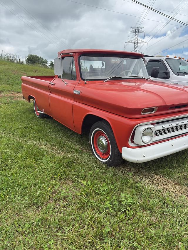 Image of Chevrolet C10 equipment image 2
