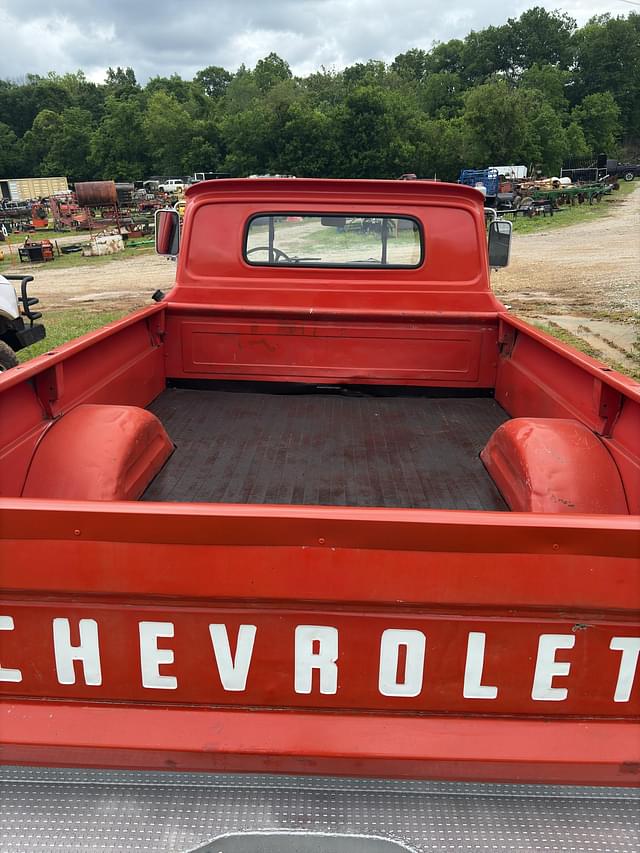 Image of Chevrolet C10 equipment image 4