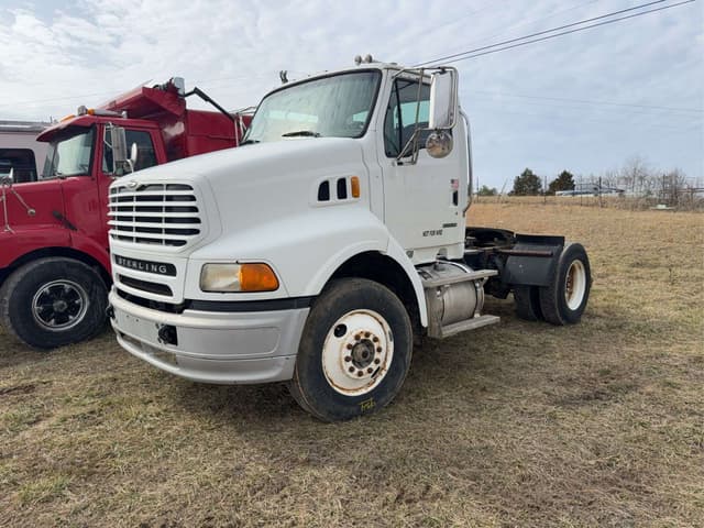 Image of Sterling L8500 equipment image 3