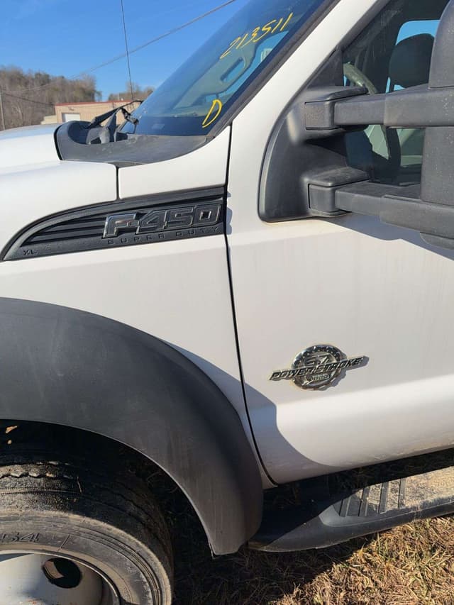 Image of Ford F-450 equipment image 1