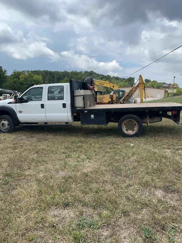 Image of Ford F-450 equipment image 4